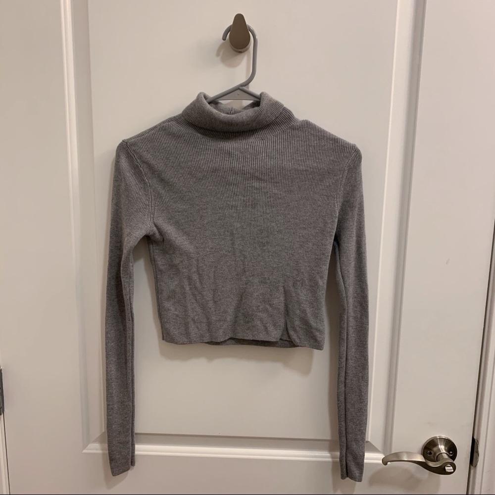 Kendall+Kylie turtle neck sweater